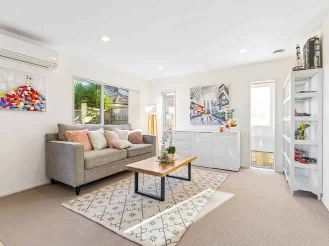 8 Viera Drive, Flat Bush