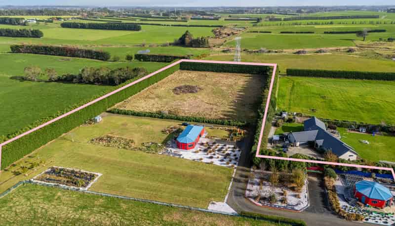 403 Mill Road North, MYROSS BUSH