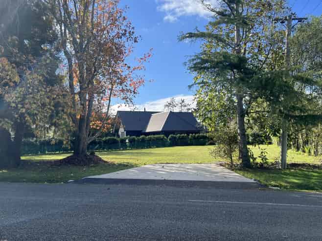 25 Elliot Street, Riverhead