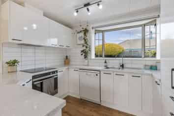 215 Grimseys Road, Redwood