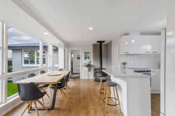 215 Grimseys Road, Redwood