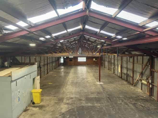 550sqm modern warehouse with 3-phase power