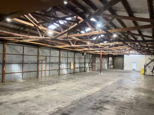 550sqm modern warehouse with 3-phase power