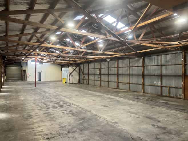 550sqm modern warehouse with 3-phase power