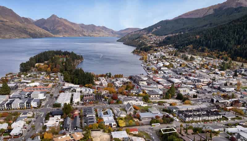 Unit A/37-39 Hallenstein Street, Queenstown