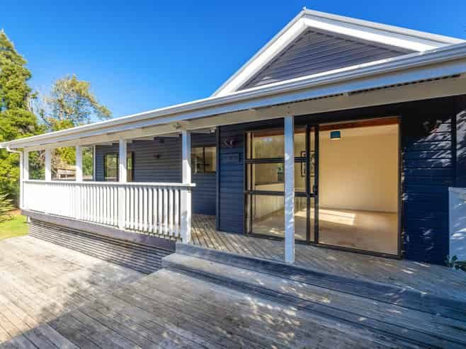 23 Sea View Road, Ostend