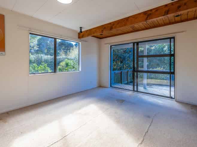 23 Sea View Road, Ostend