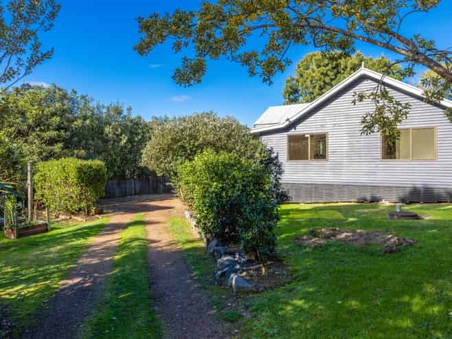 23 Sea View Road, Ostend