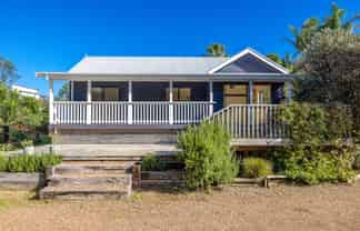 23 Sea View Road, Ostend