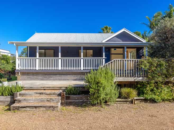 23 Sea View Road, Ostend
