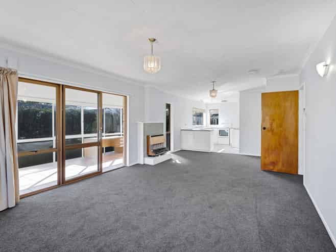 2/43 Mangorei Road, Strandon