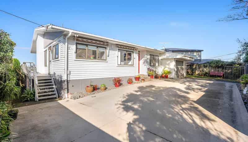 106 Carlisle Road, Browns Bay