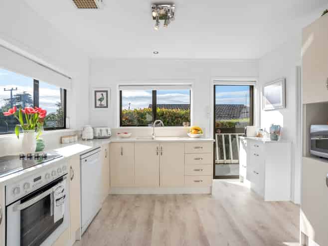 106 Carlisle Road, Browns Bay