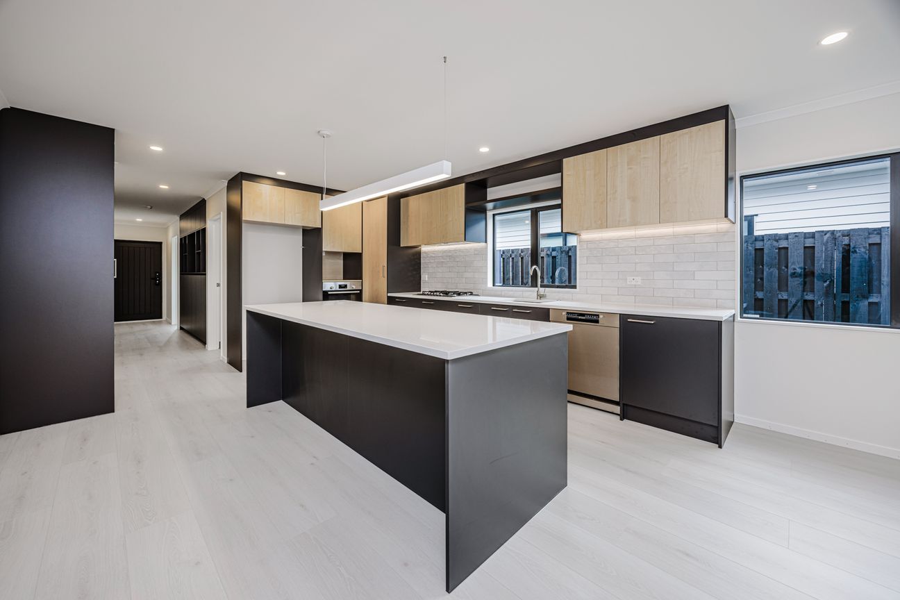Brand New Standalone 3 Bed & 2 Bath - Vedere 2