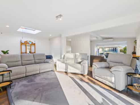 3 Tupaki Place, Pakuranga Heights