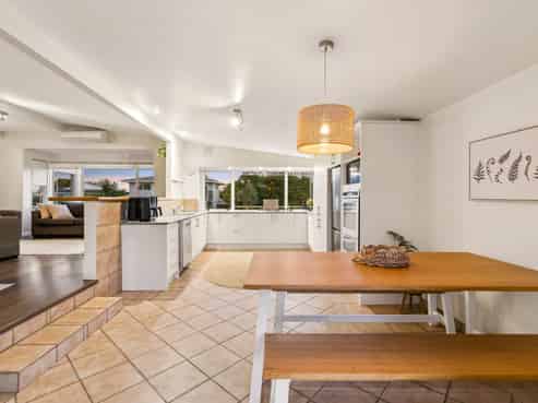 3 Tupaki Place, Pakuranga Heights
