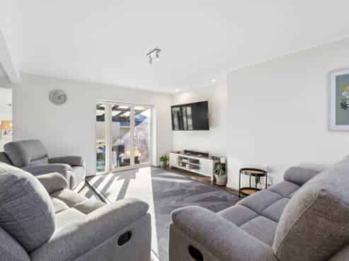 3 Tupaki Place, Pakuranga Heights