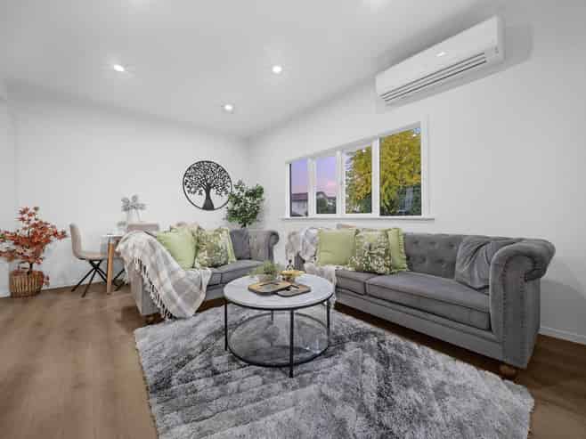 72 Don Buck Road, Massey