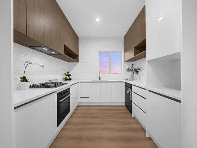 72 Don Buck Road, Massey