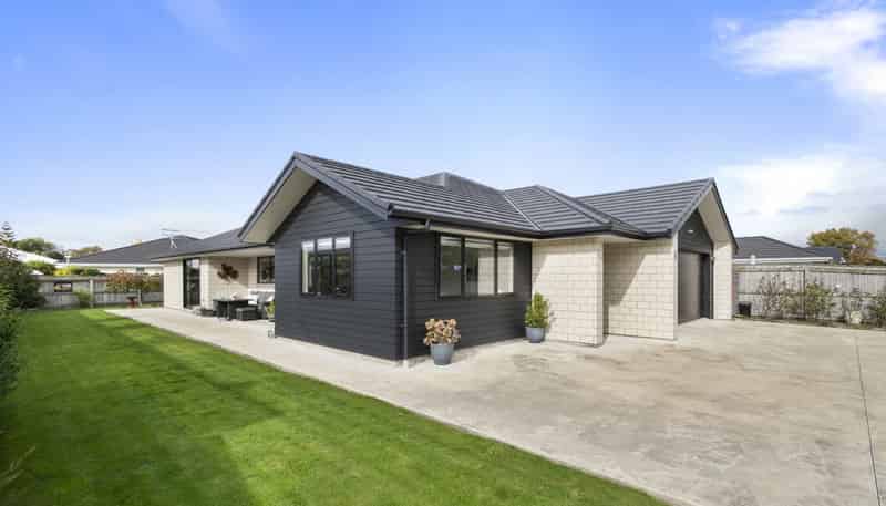 45 Pharazyn Street, Feilding