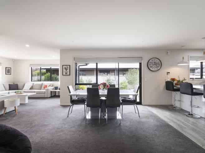 45 Pharazyn Street, Feilding