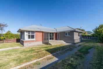 22 Adamson Crescent, Glengarry