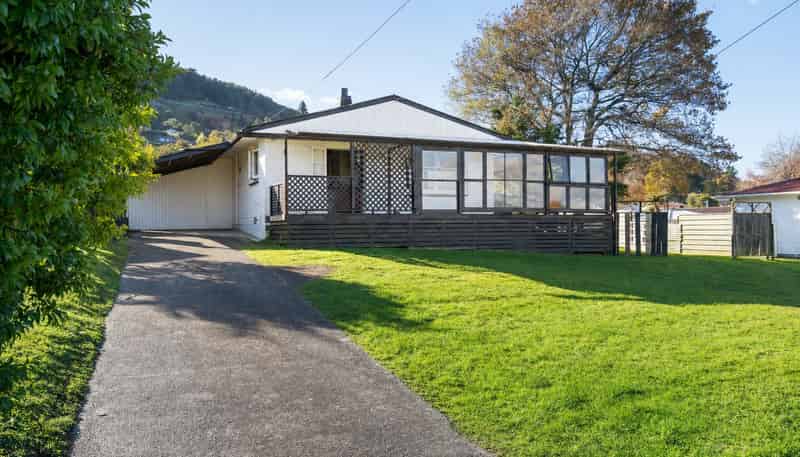 19 Leslie Avenue, Western Heights