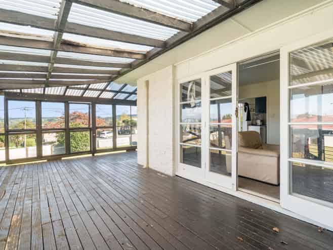 19 Leslie Avenue, Western Heights
