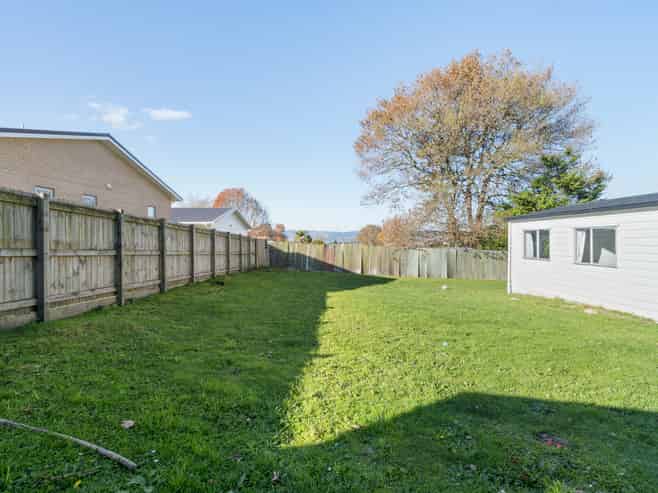 19 Leslie Avenue, Western Heights