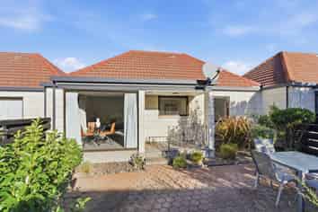 3/4 Broadbent Street, Riccarton