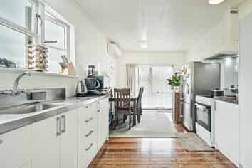 912 Tamatea Place, Mahora
