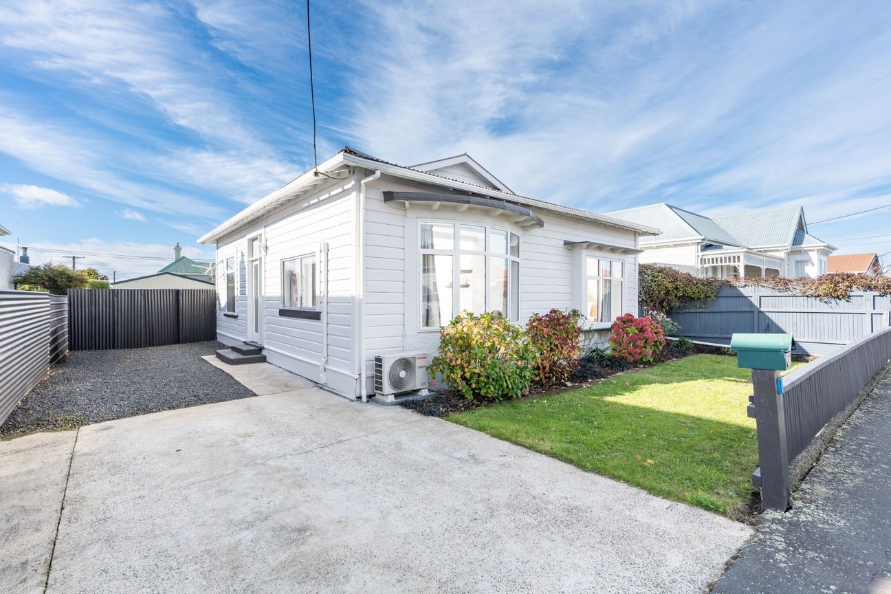 Sun-filled family home with flexible living - Vista 3