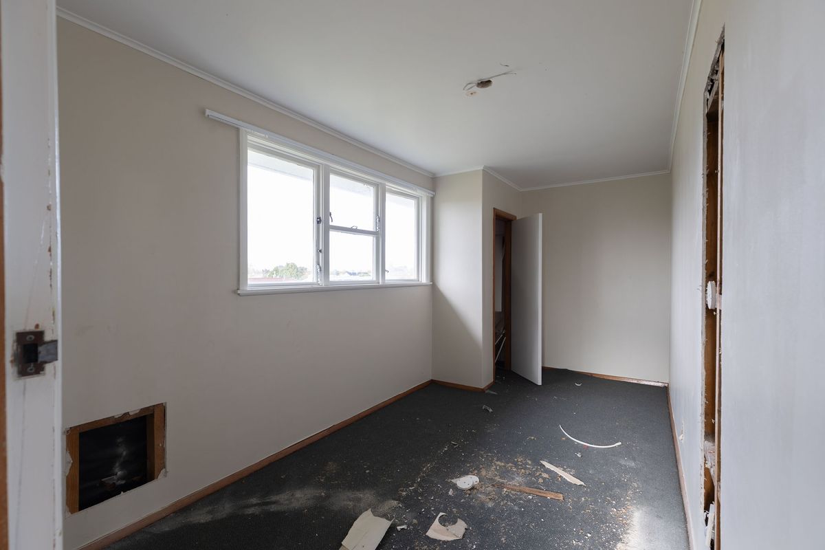 House in Highbury - More