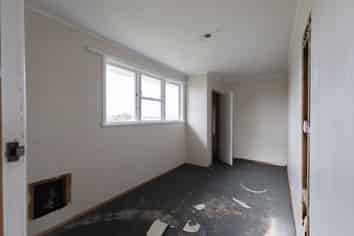 35 Stephens Crescent, Highbury