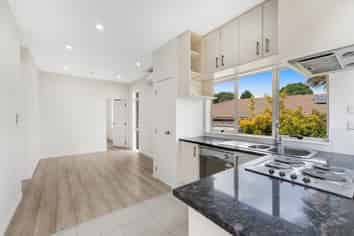 123A Whitford Road, Northpark