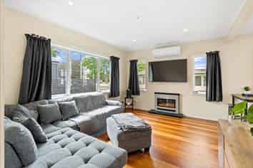 Manawatu / Whanganui - Address withheld