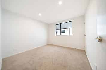 15 Clay Works Lane, New Lynn