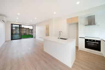 15 Clay Works Lane, New Lynn