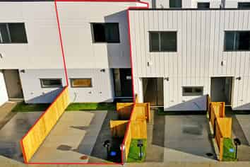 15 Clay Works Lane, New Lynn
