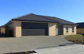  14 Oakdale Grove, Richmond