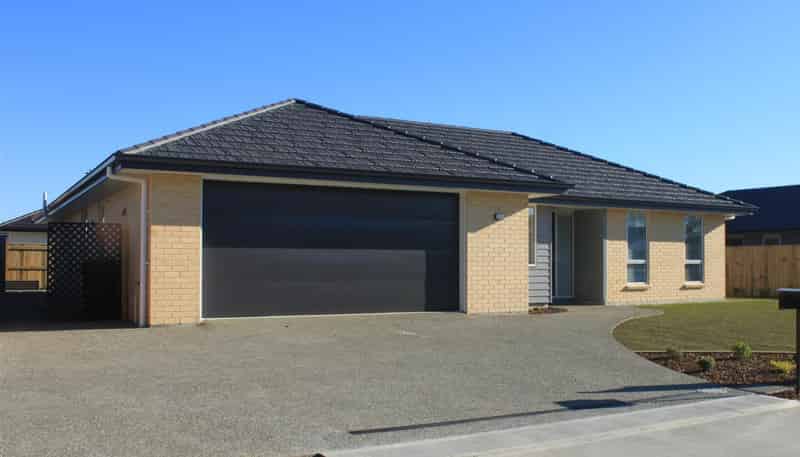  14 Oakdale Grove, Richmond