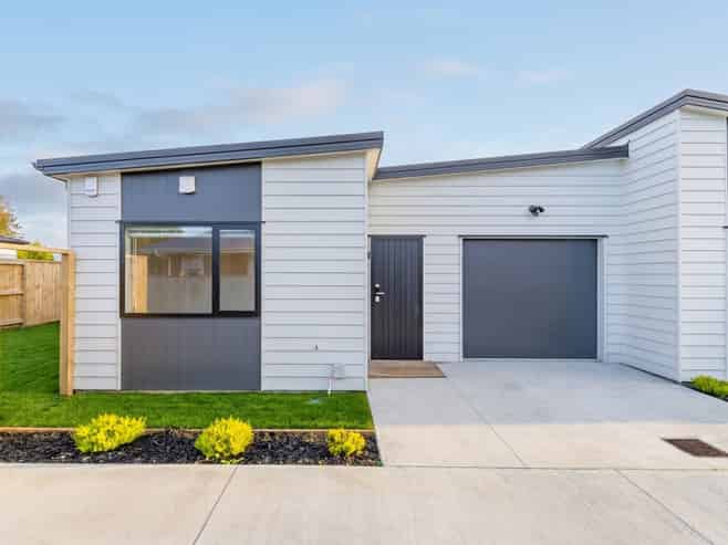 2/239 Tramway Road, Enderley