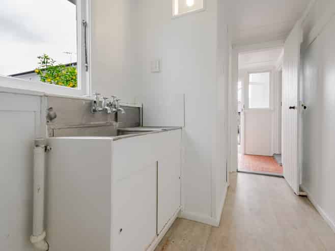 1103 Saint Aubyn Street East, Parkvale
