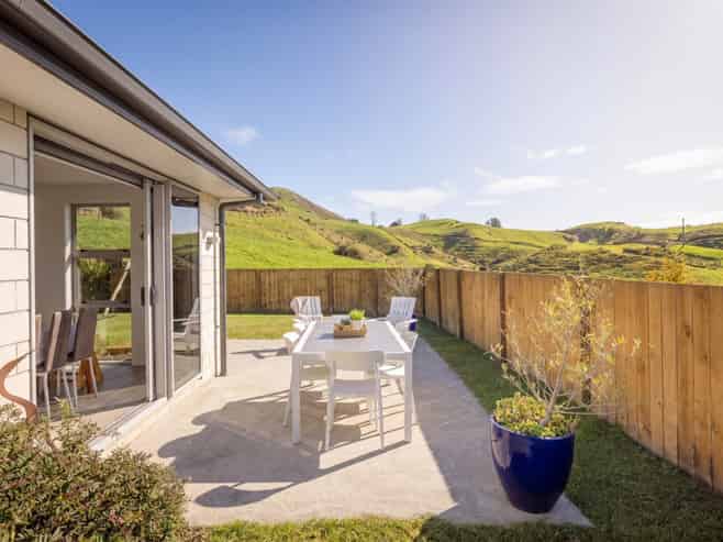 244 Ballintoy Park Drive, Welcome Bay
