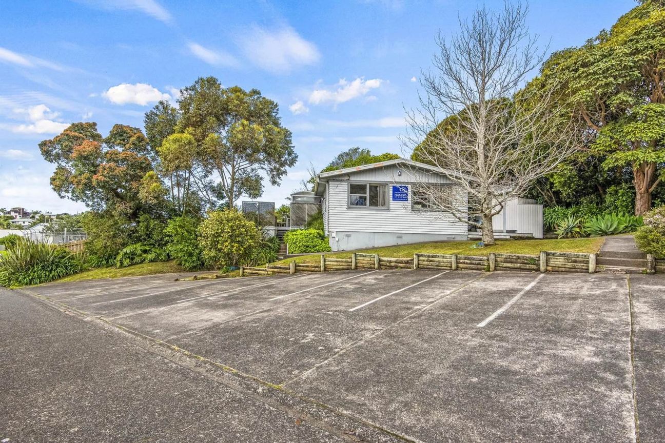 Versatile Property on 949sqm - Vista 5