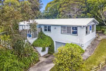 32 Waiora Road, Stanmore Bay