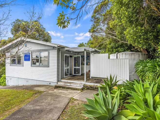 32 Waiora Road, Stanmore Bay