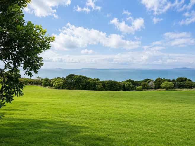 336 Pinecrest Drive, Gulf Harbour