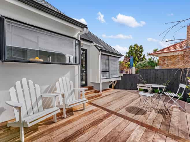 27A Comins Crescent, Mission Bay