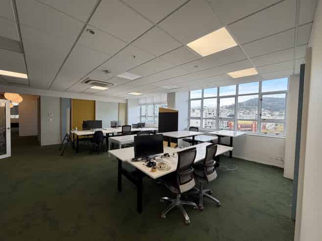 Character Office Part Floor in Hope Gibbons